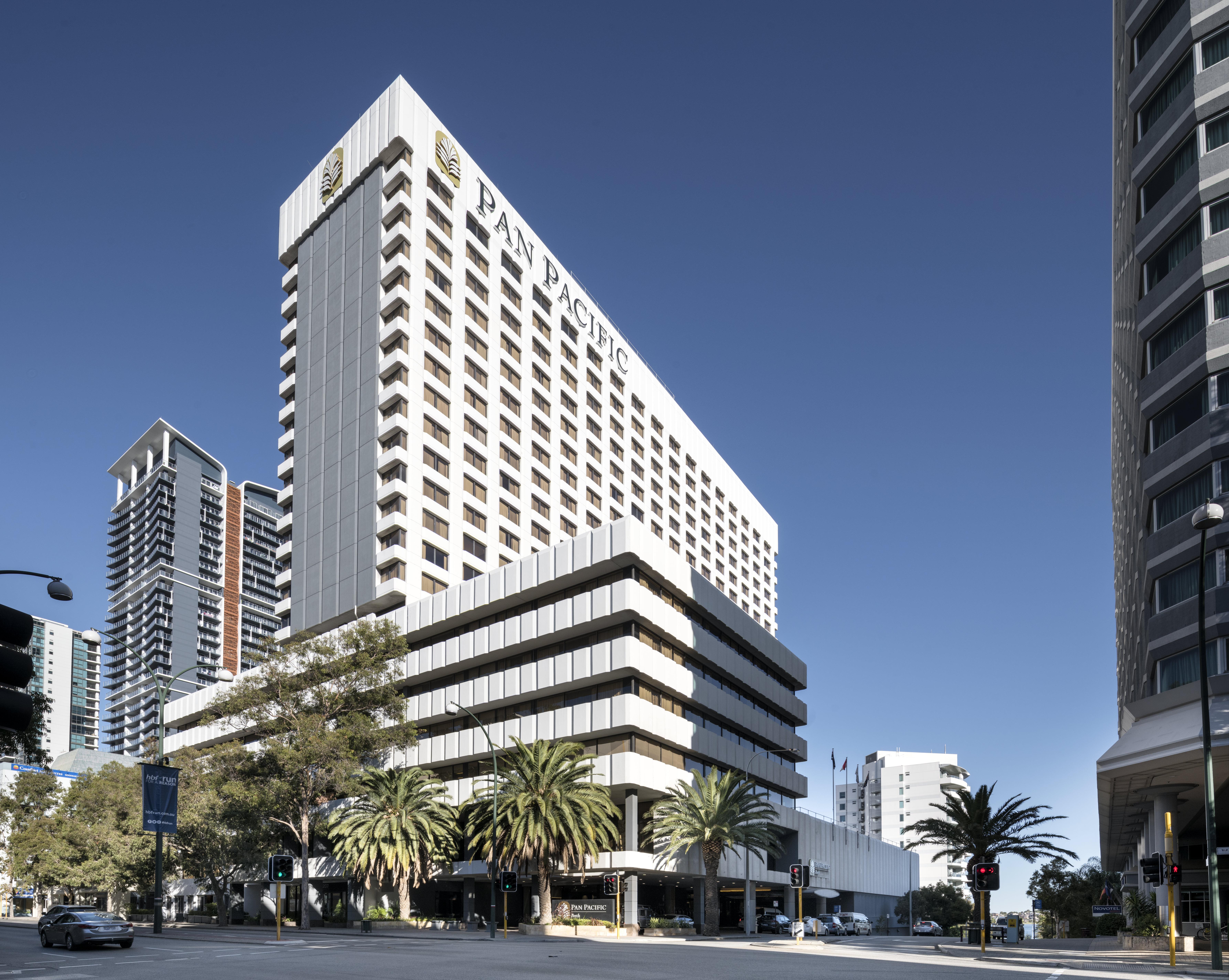 Pan Pacific Perth Hotel Kültér fotó The hotel in 2018