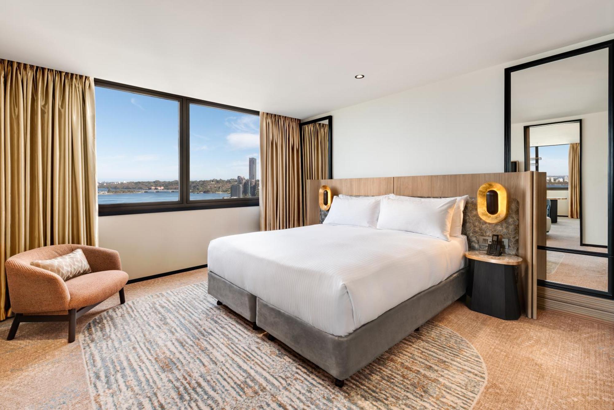 Pan Pacific Perth Hotel Kültér fotó A bedroom at the hotel